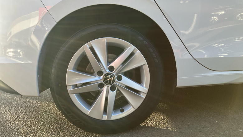 Volkswagen Golf 1.5 TSI 150 Life 5dr Petrol Hatchback